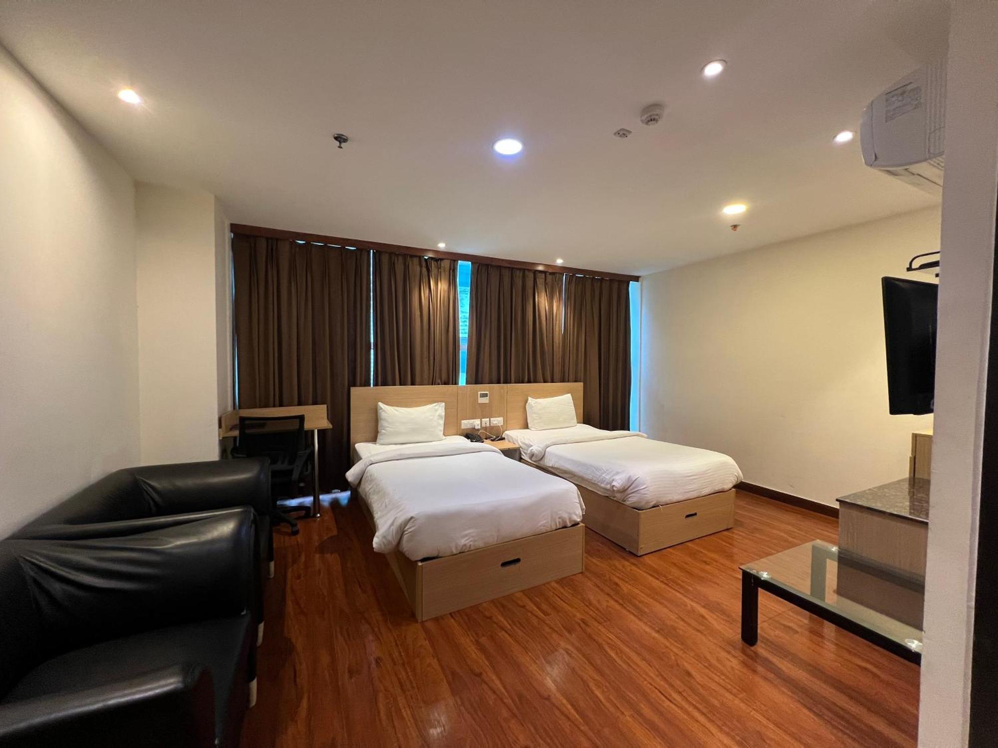 Hyphen Business Hotel Noida Eksteriør billede