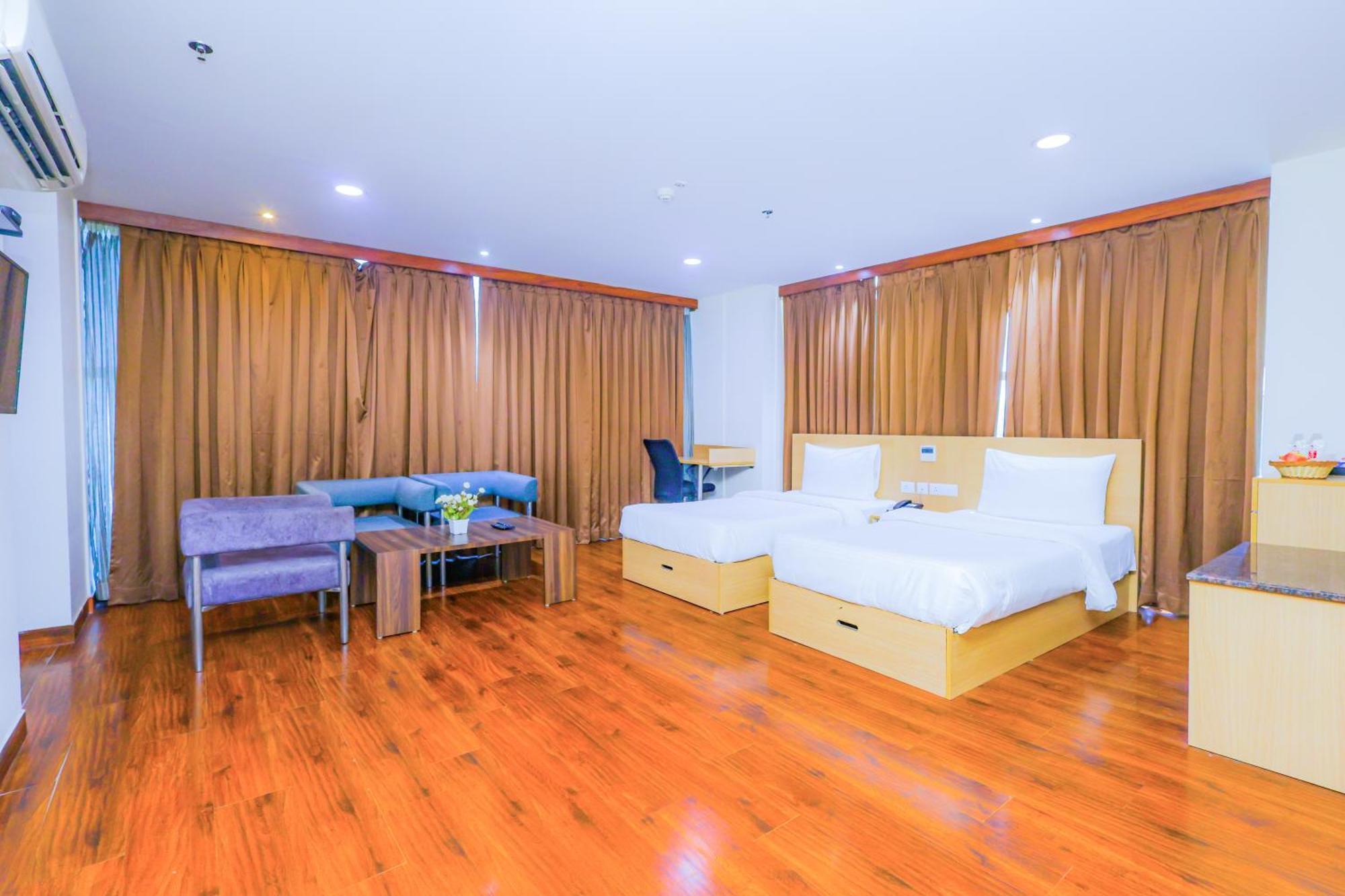 Hyphen Business Hotel Noida Eksteriør billede