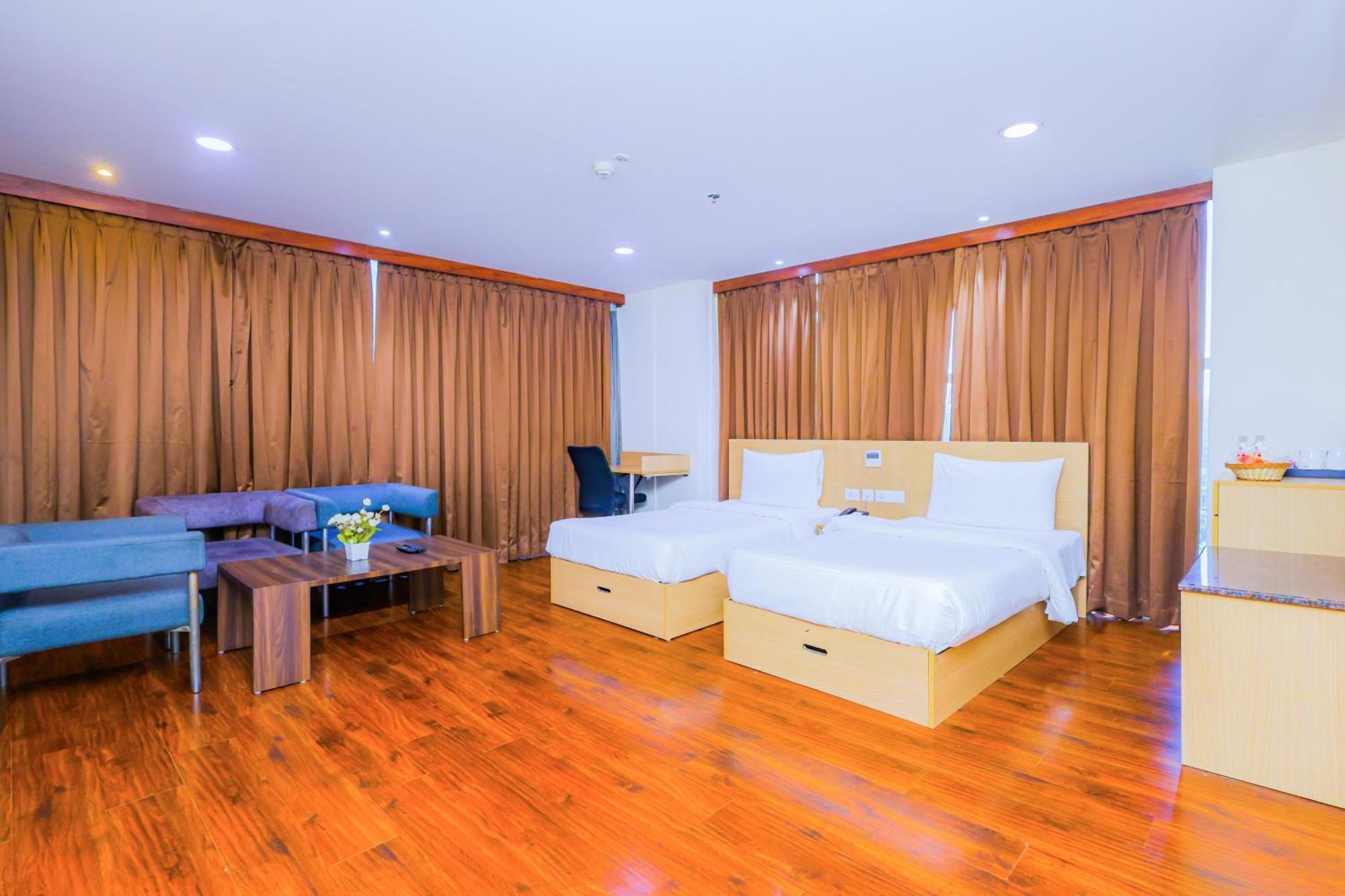 Hyphen Business Hotel Noida Eksteriør billede