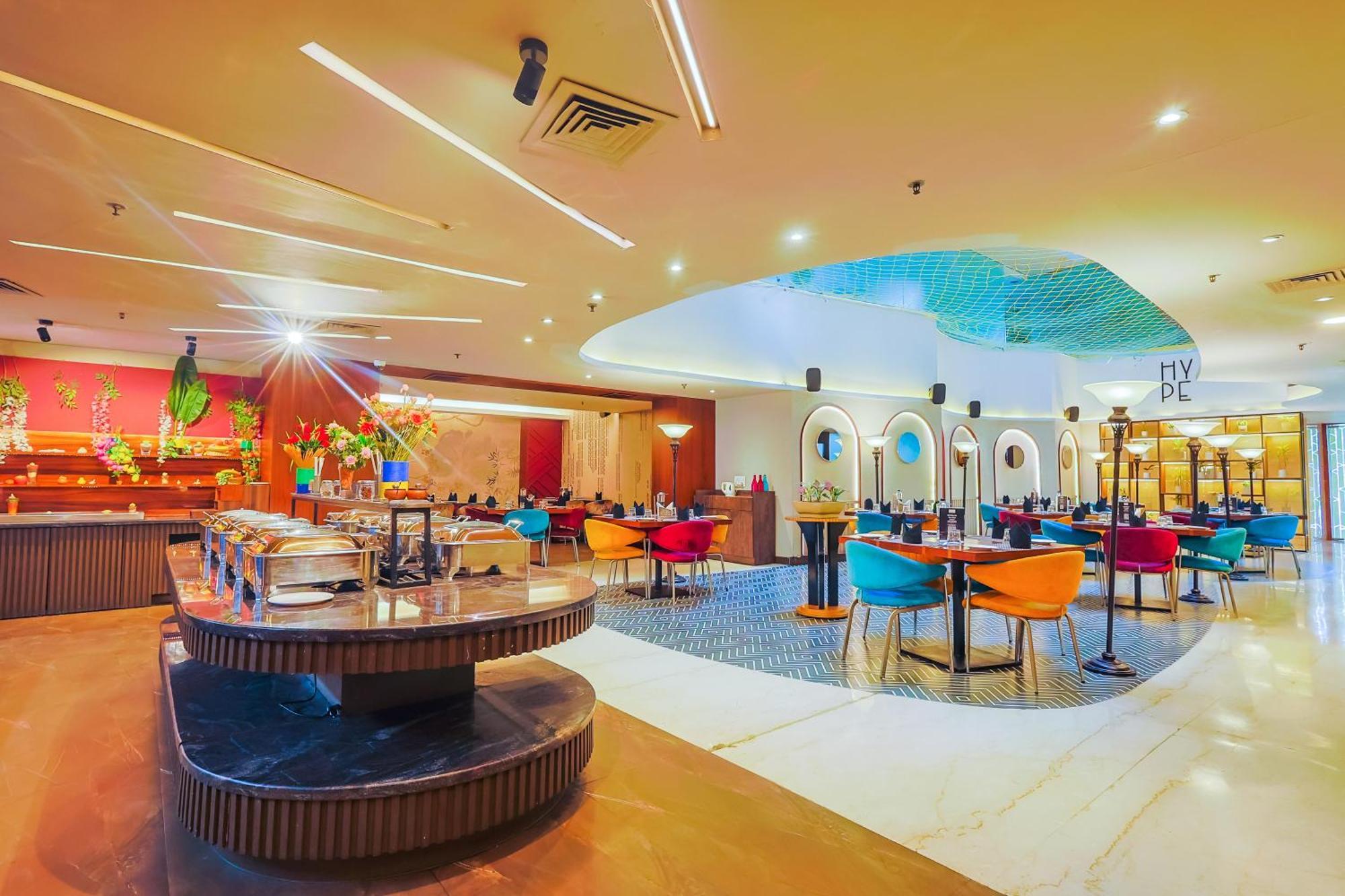 Hyphen Business Hotel Noida Eksteriør billede